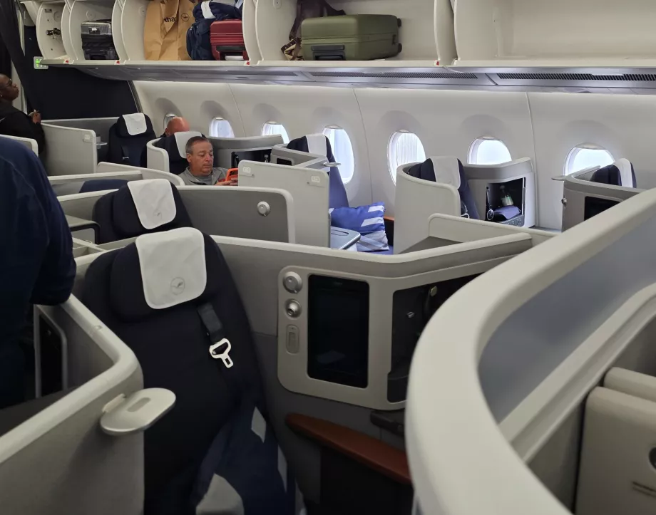 Кабина за бизнес класа Allegris