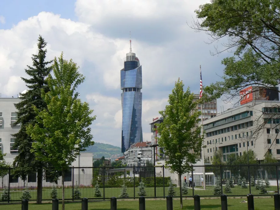Кулата „Аваз“