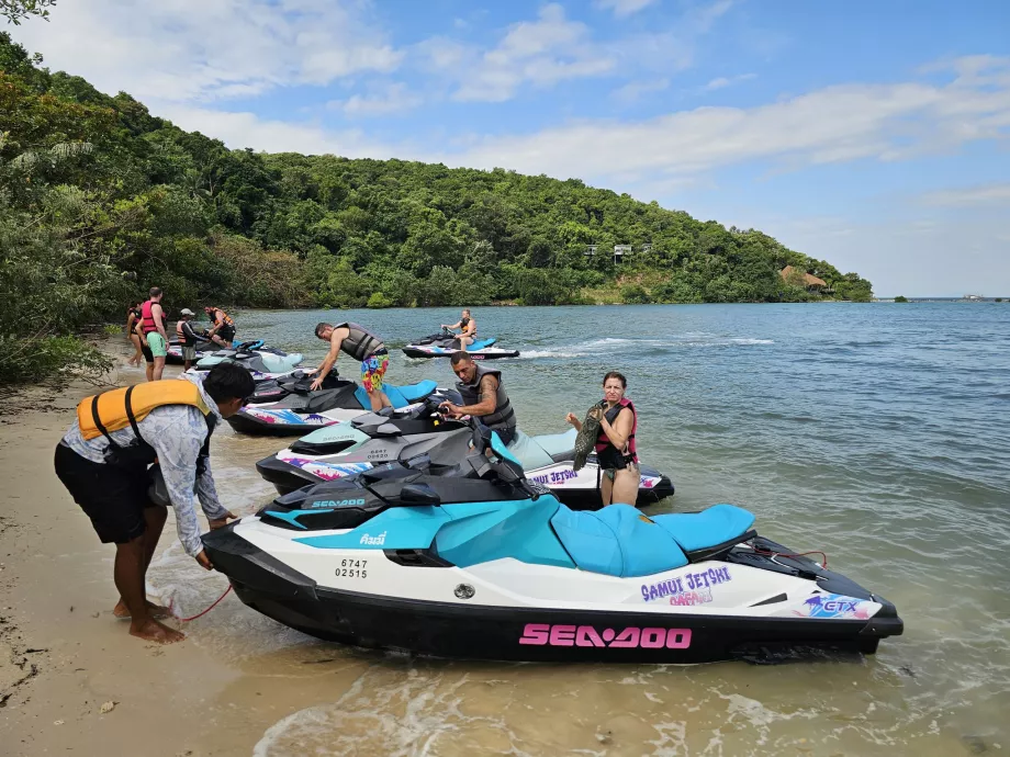 Спирка по време на пътуването от Кох Самуи до остров Pig Island